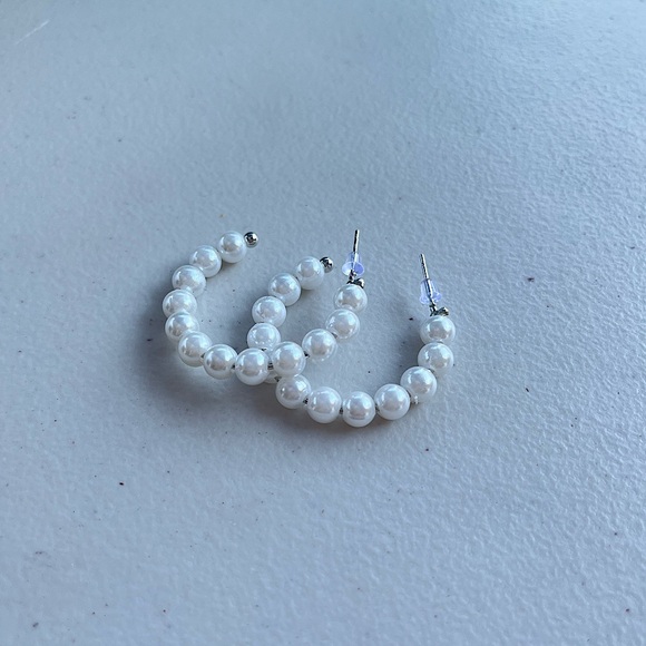 Fantasy Pearl earrings - Picture 2 of 2